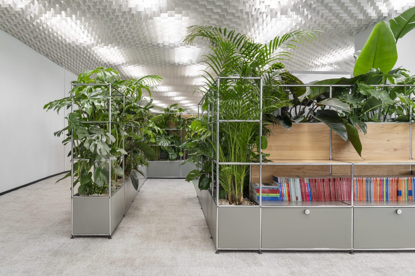 Palazzo Mondadori: the office as a playground